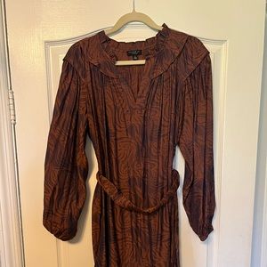 Knee length boutique cooper and navy dress